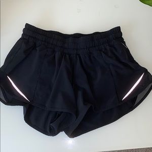 Lululemon Hotty Hot Short 2.5”